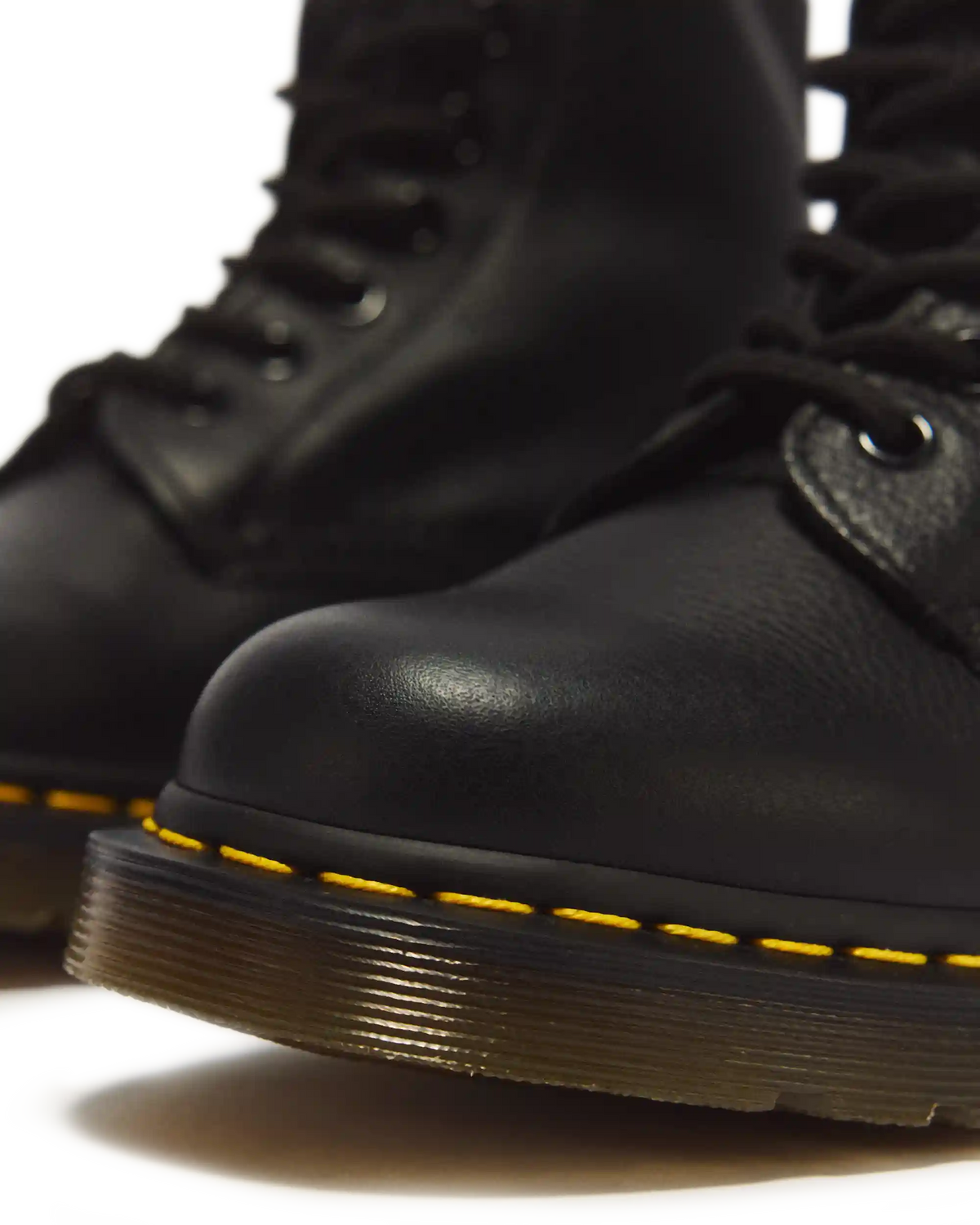 1490 Virginia Leather Mid Calf Boots