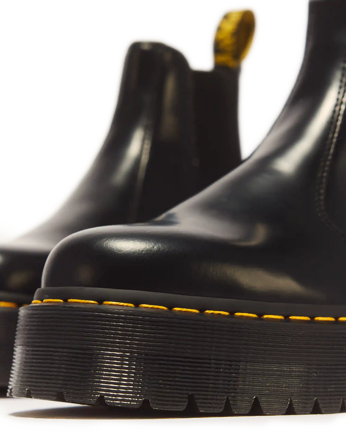 2976 Smooth Leather Platform Chelsea Boots