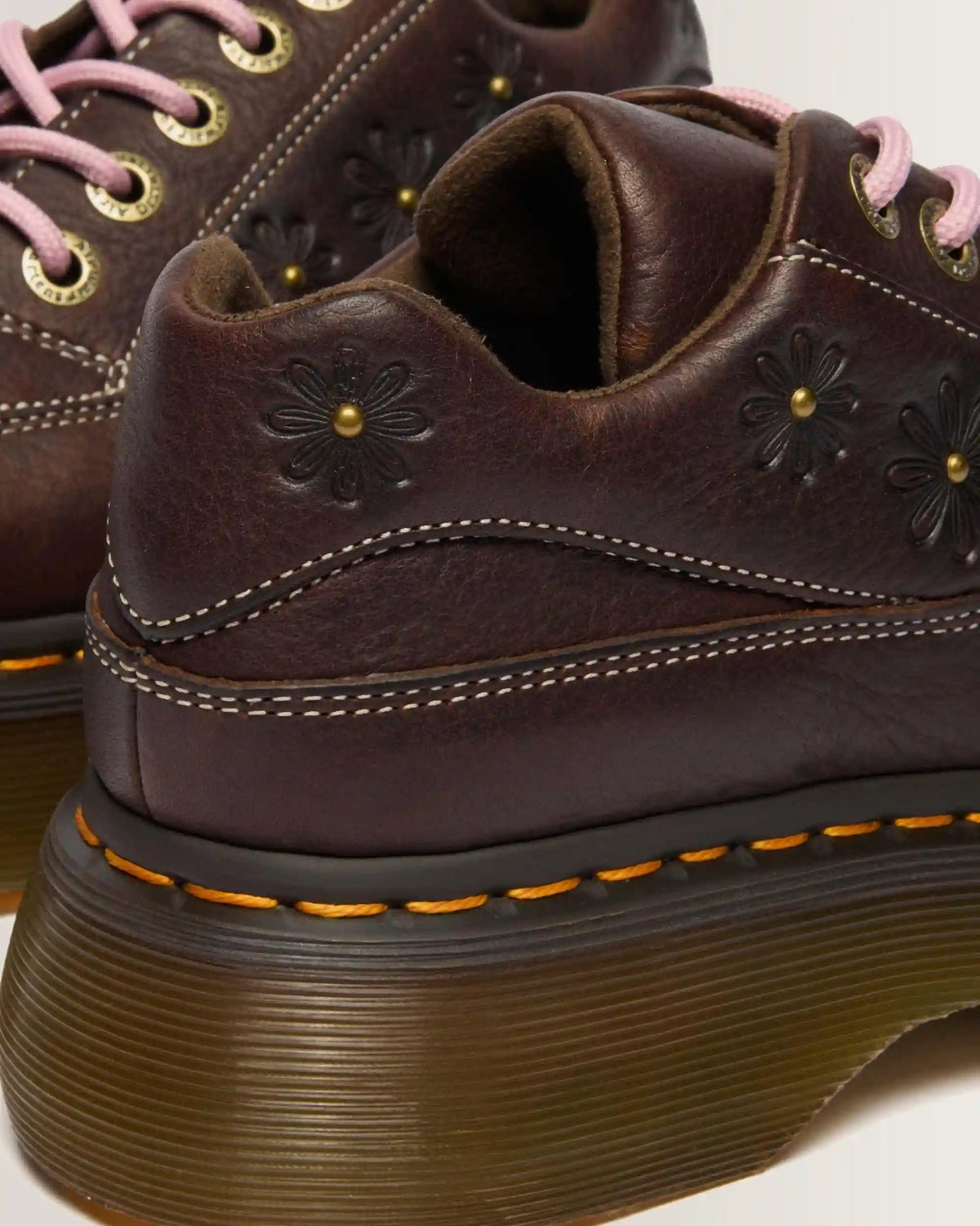 Buzz 5-Eye Flower Grizzly Leather Shoes
