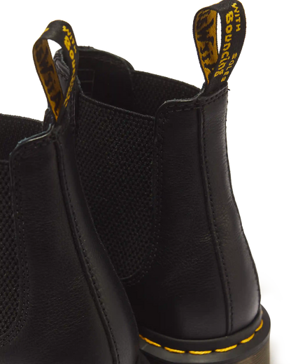 2976 Women's Virginia Leather Chelsea Boots