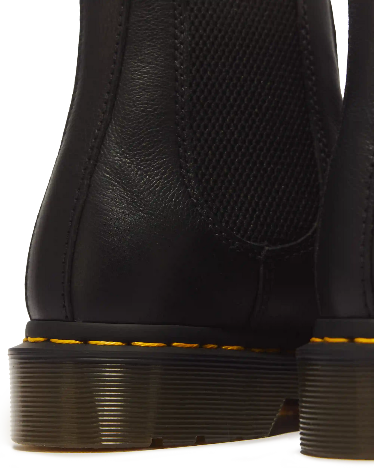 2976 Women's Virginia Leather Chelsea Boots