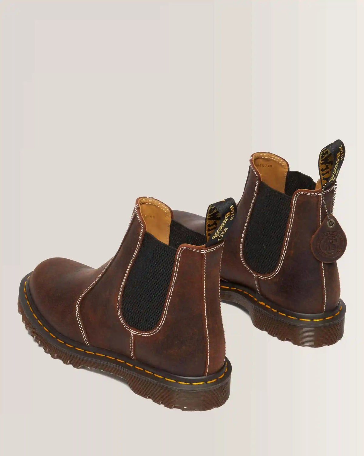2976 Made in England Wax Commander Chelsea Boots