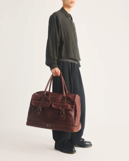 WEEKENDER AMBASSADOR LEATHER BAG