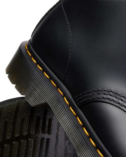 1460 LACELESS