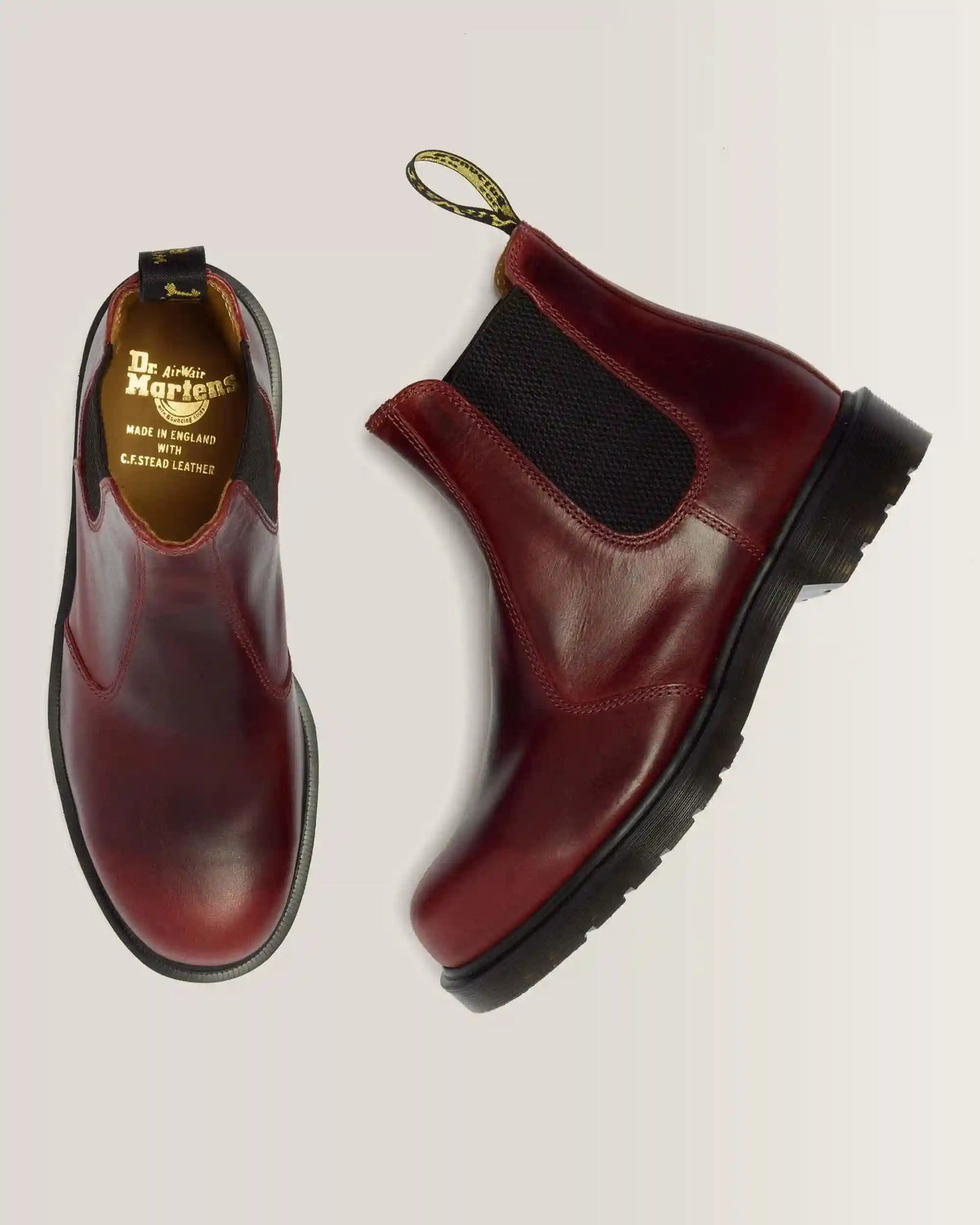 2976 Classic Calf Leather Chelsea Boots