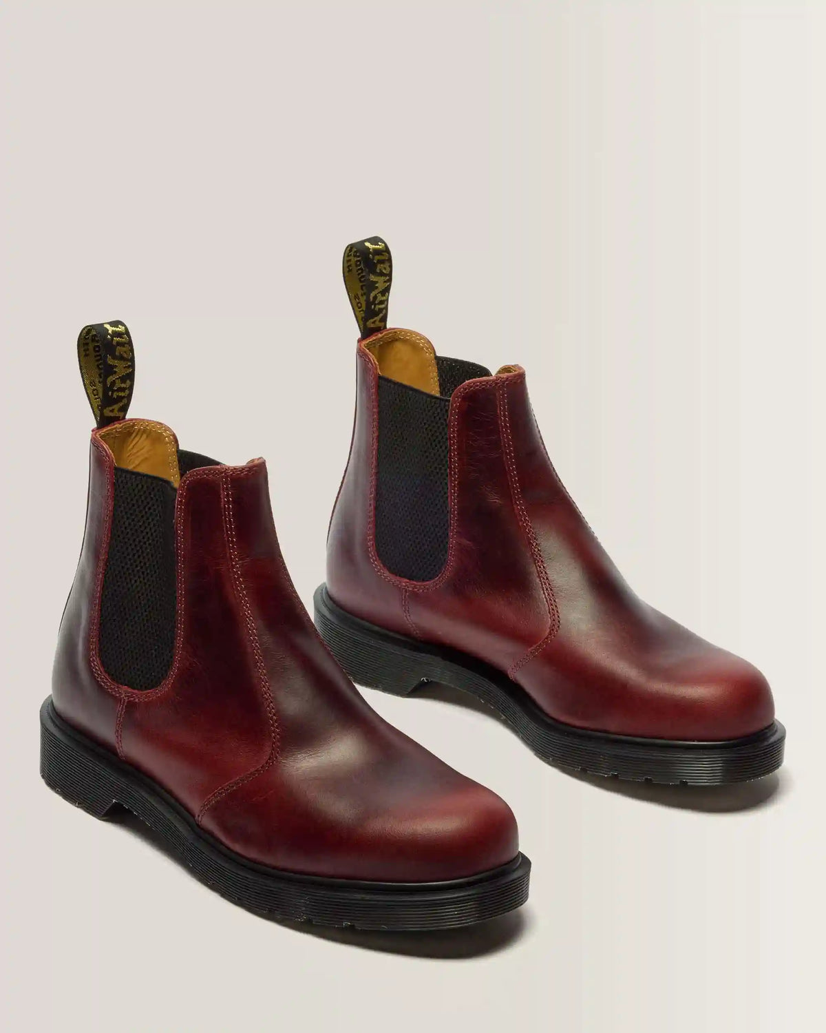 2976 Classic Calf Leather Chelsea Boots