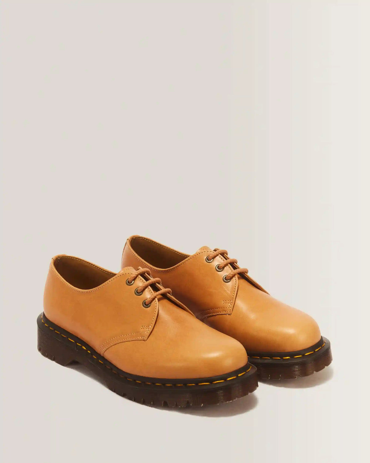 1461 3 Eye Shoe Veg Tan Luxe