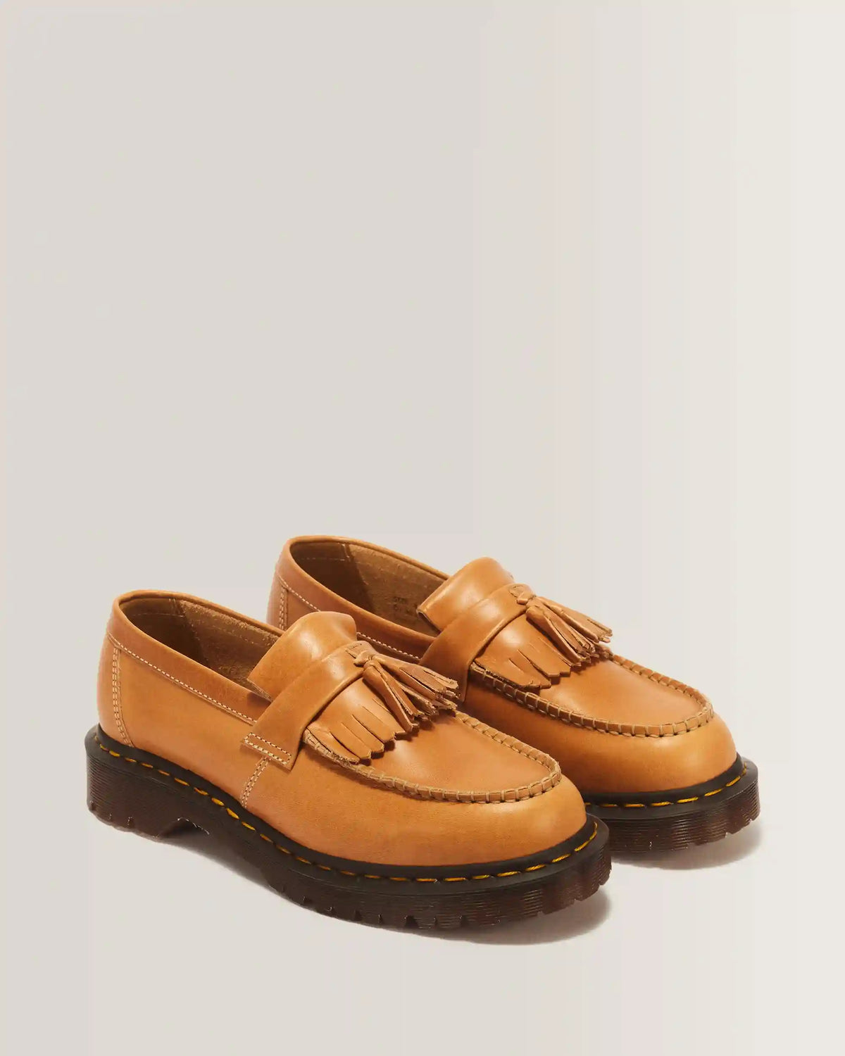 Adrian Tassel Loafer Veg Tan Luxe